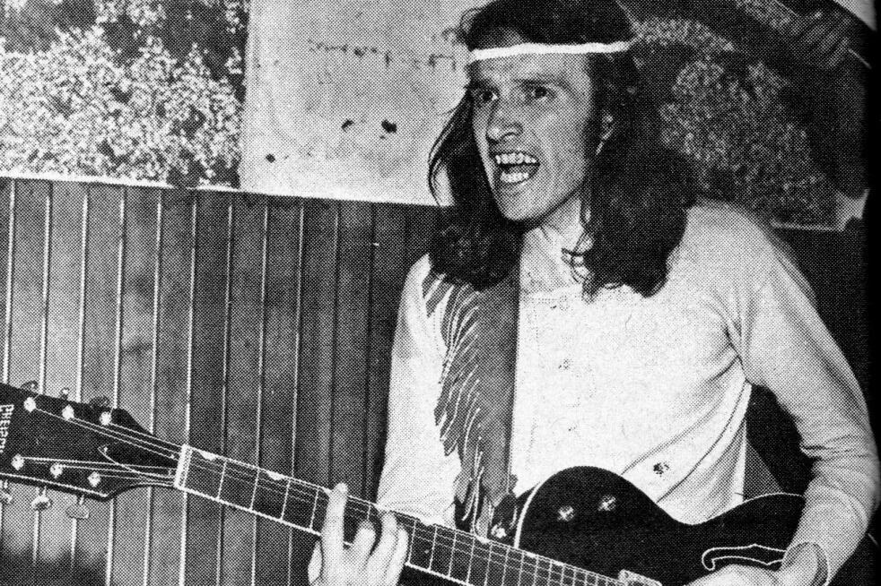 Alberto Ramón García, Pajarito, uno de los primeros "náufragos" del rock local.