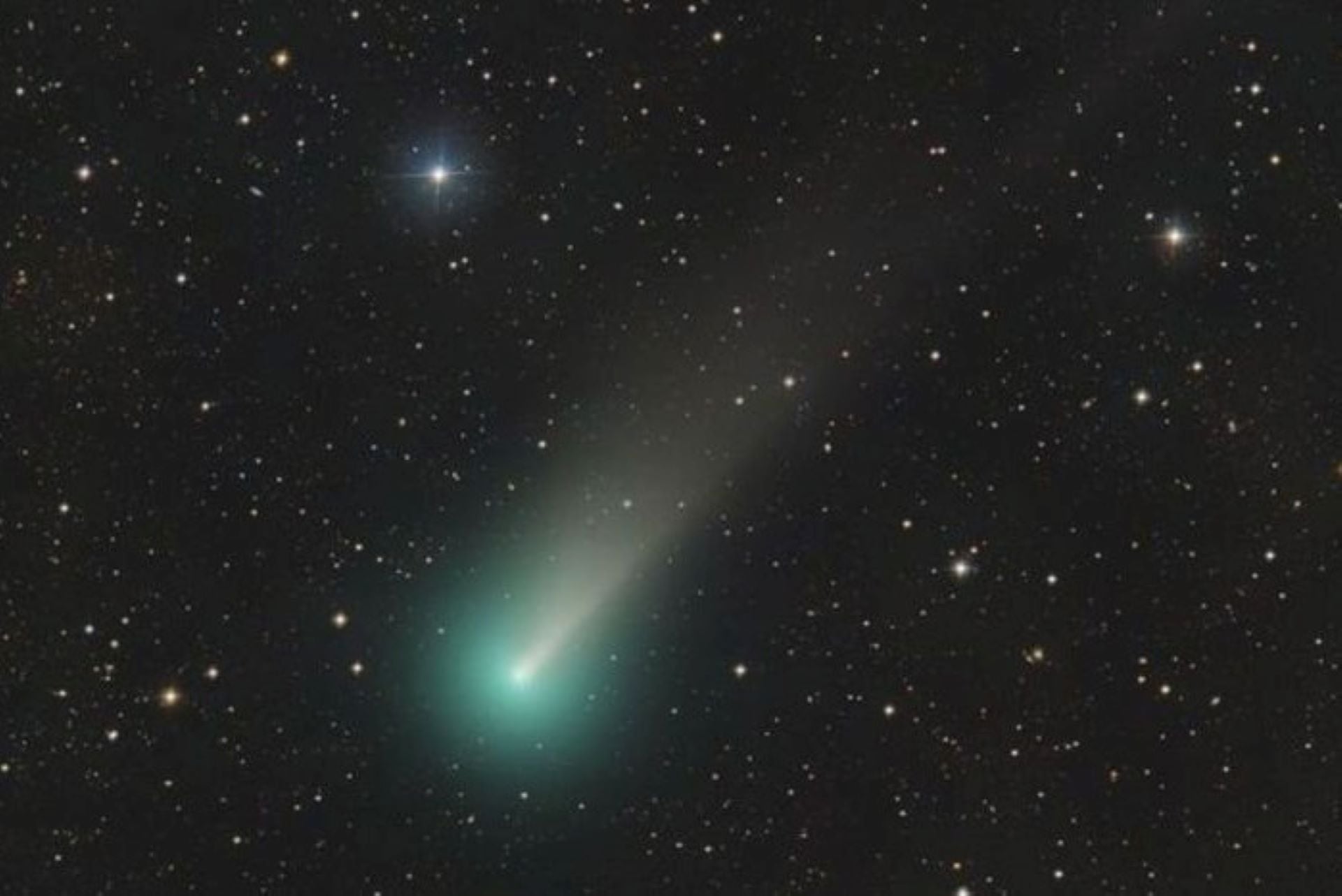 Imágen tomada por la NASA del "cometa verde" a principios de enero en el hemisferio norte. (Foto: NASA)