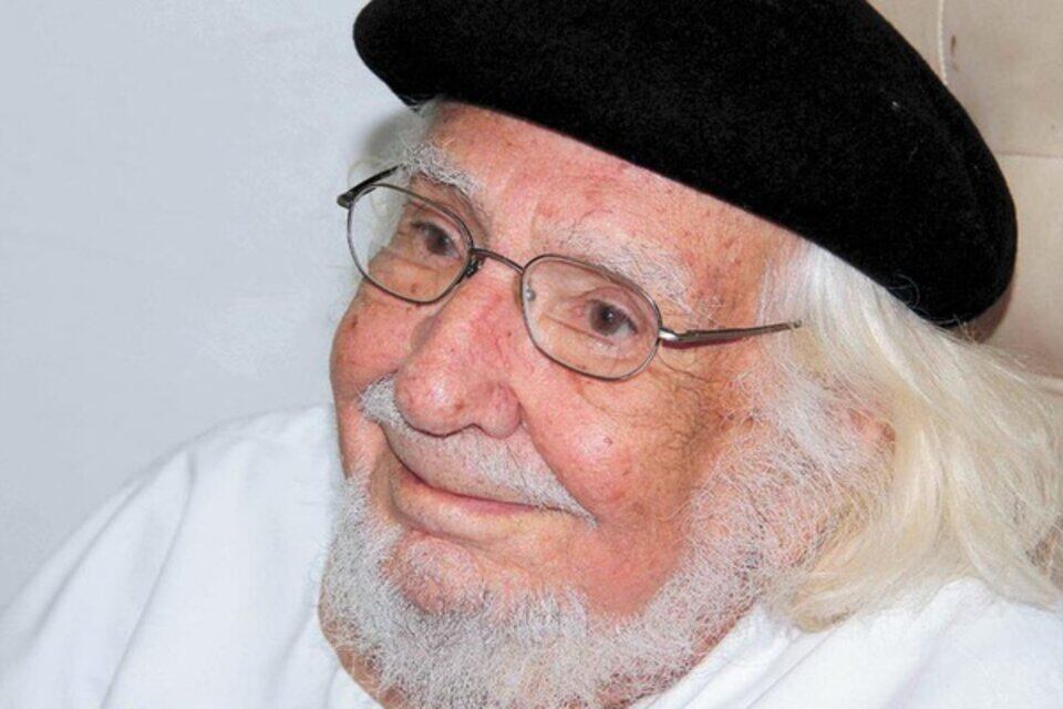 Ernesto Cardenal nació el 20 de enero de 1925.