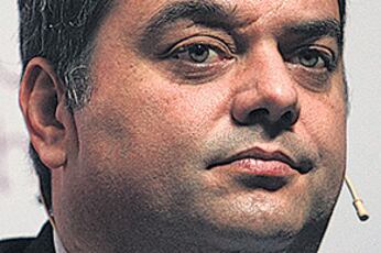 Triaca, ministro de trabajo.