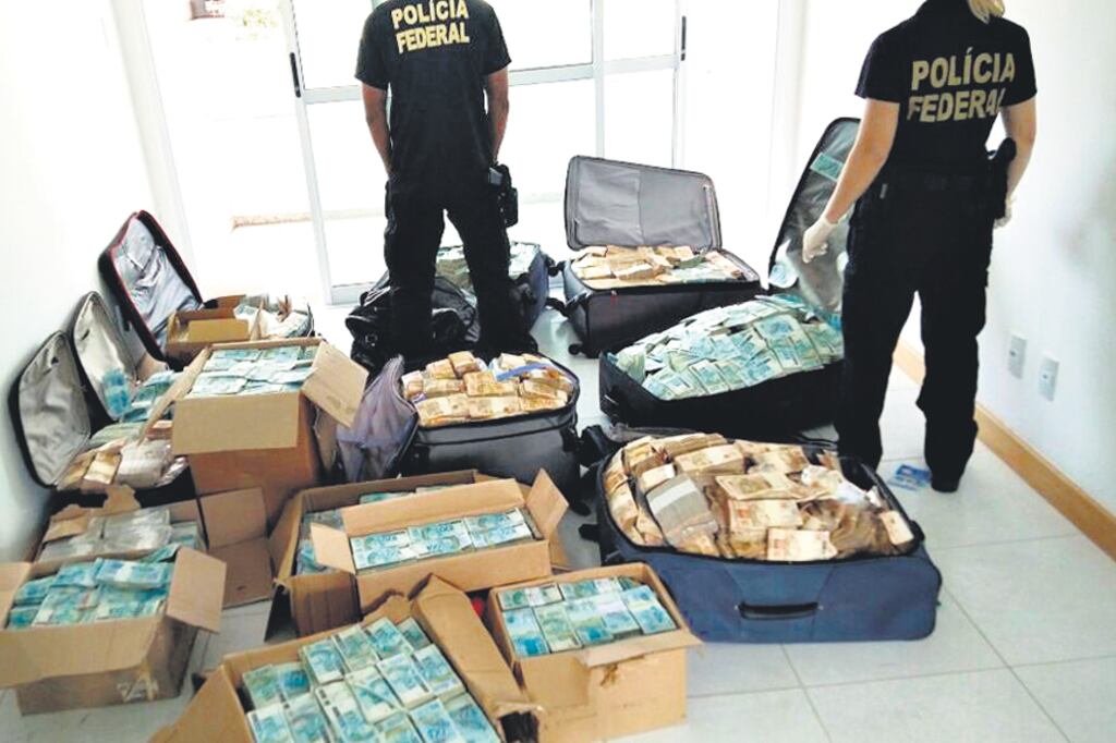 Los investigadores de la policía descubrieron el escondite en el marco del Operativo Tesoro Perdido.