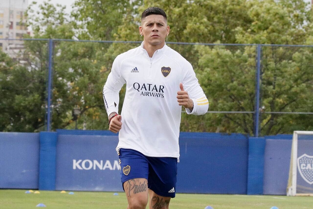 Rojo fue presentado al mediodía y practicó a la tarde, cuando sintió la molestia.