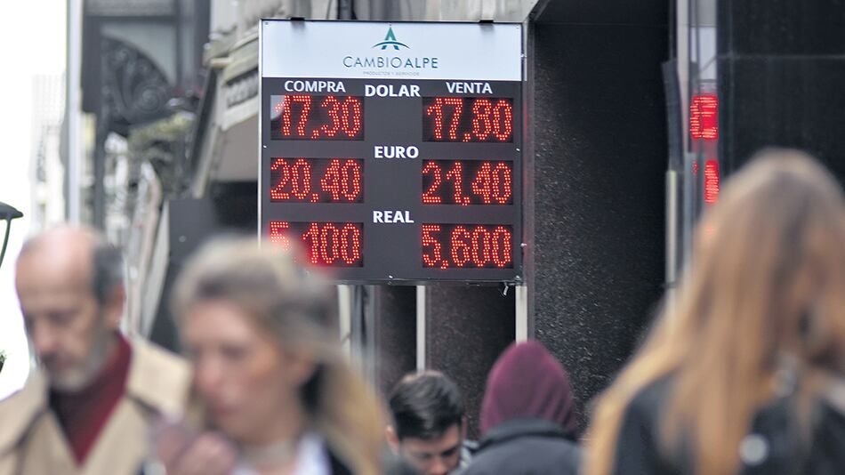 El Banco Provincia realizó importantes ventas para moderar las presiones sobre el dólar mayorista y ponerle límite al minorista.