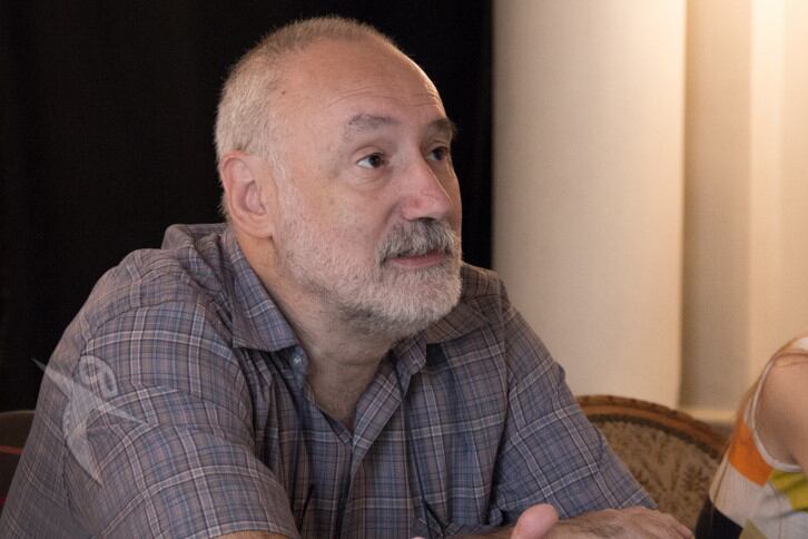 Fos publicó dos libros sobre los vínculos entre teatro obrero y teatro independiente.