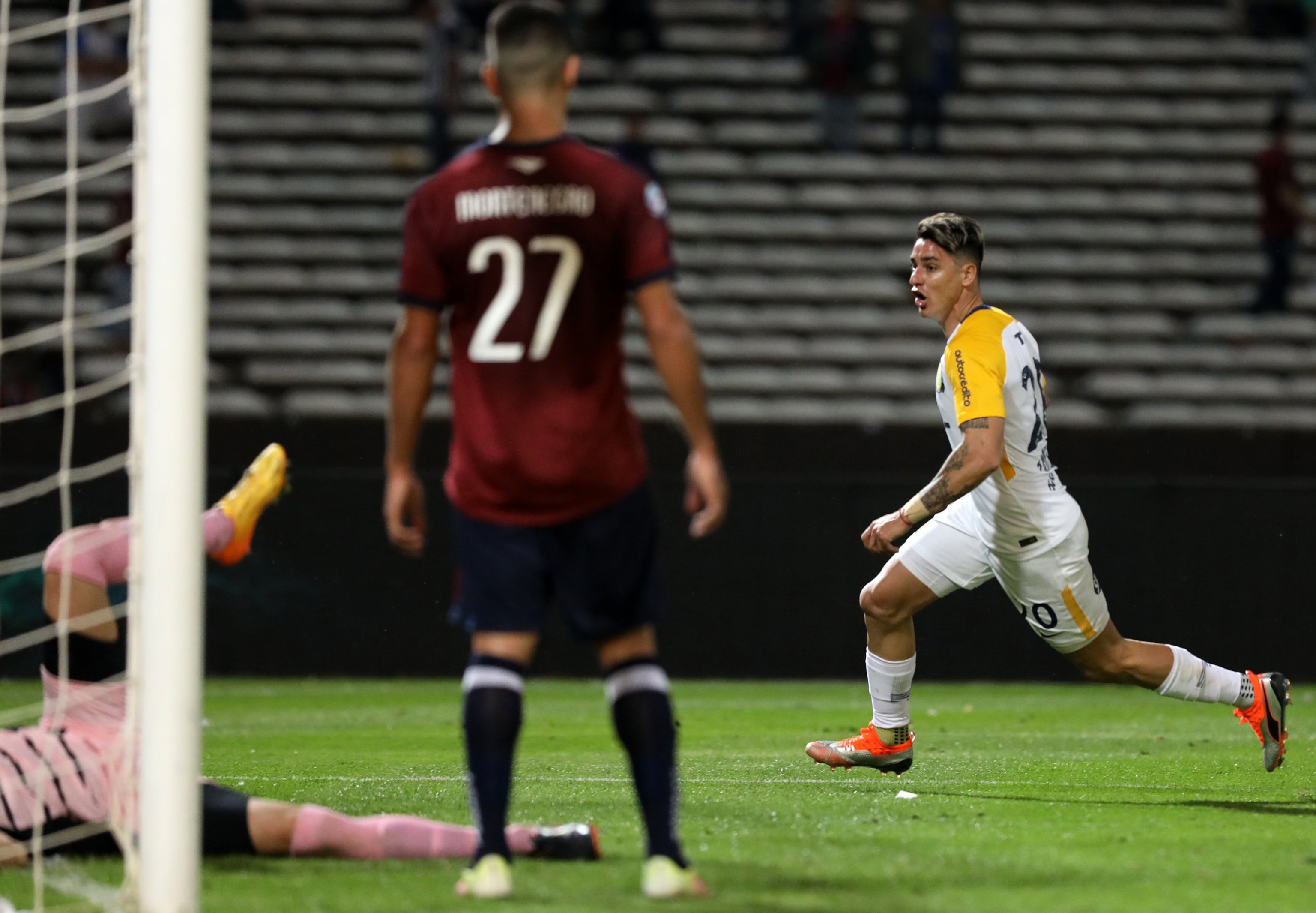 Zampedri paladea el 1-0 con el que Central venció a Talleres.