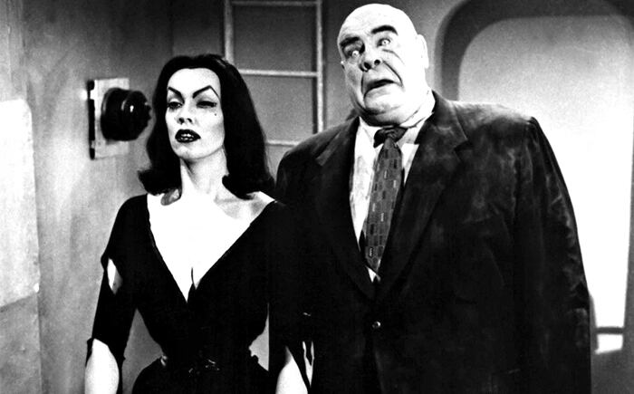 Vampira y Thor Johnson como dos de los resucitados por los alienígenas para conquistar el mundo.