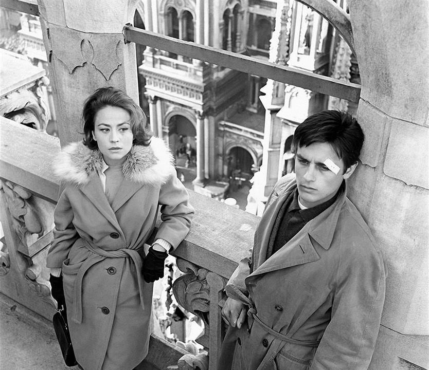 Annie Girardot y Alain Delon en la célebre escena en los altos del Duomo di Milano de "Rocco y sus hermanos". 