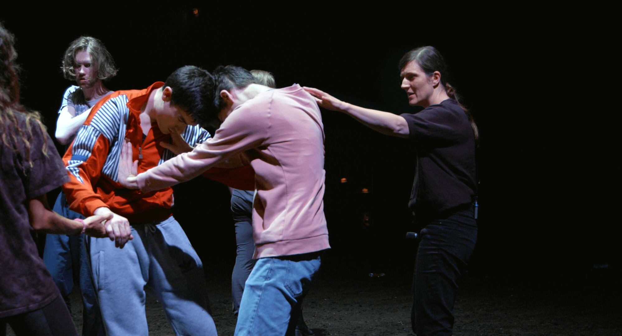 "Si esto fuera amor", un dispositivo coreográfico de alta precisión.