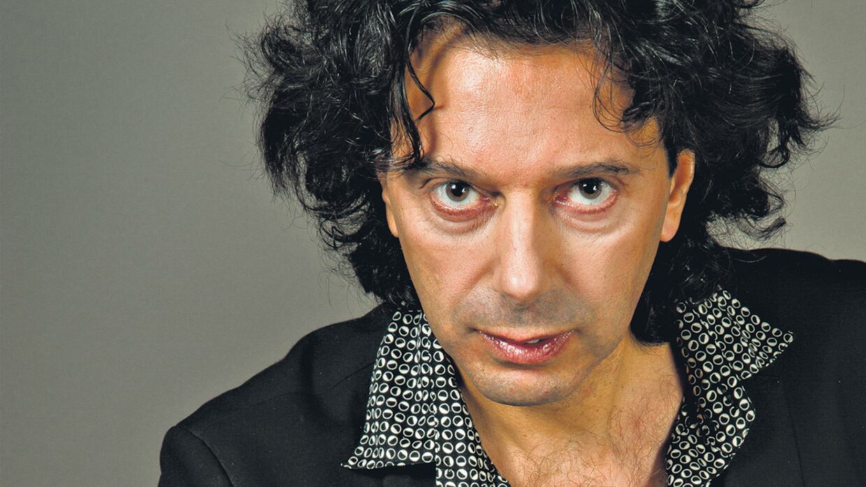 “La figura del ser humano como ente libre y autónomo se aleja cada vez más en beneficio de sistemas que deciden por nosotros”, sostiene Sadin.