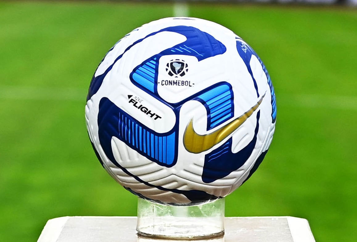 Pelota oficial de la Copa Libertadores y de la Sudamericana.