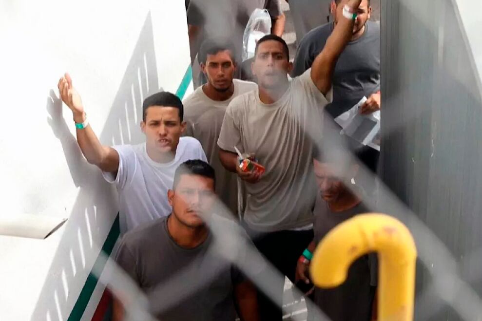 Inmigrantes venezolanos deportados de Estados Unidos.