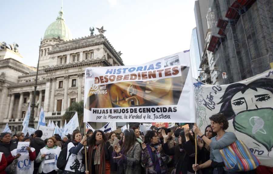 Las hijas de genocidas marcharon en una apuesta colectiva "por la memoria, la verdad y la justicia".