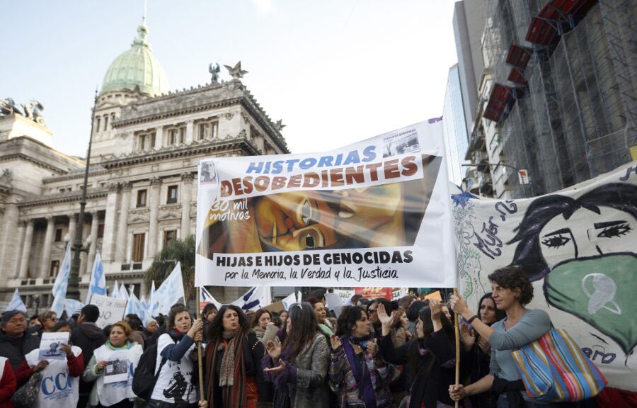 Las hijas de genocidas marcharon en una apuesta colectiva "por la memoria, la verdad y la justicia".