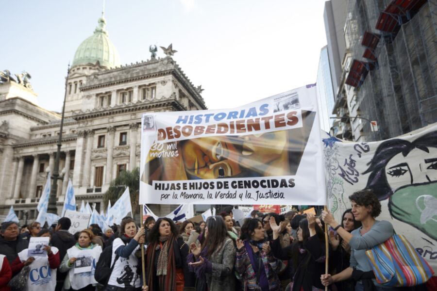 Las hijas de genocidas marcharon en una apuesta colectiva "por la memoria, la verdad y la justicia".
