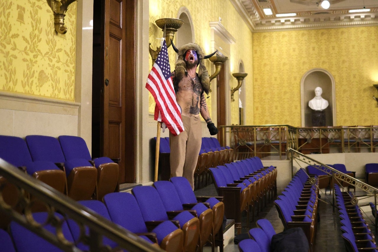 Una comisión investigadora del Congreso investiga el asalto al Capitolio.