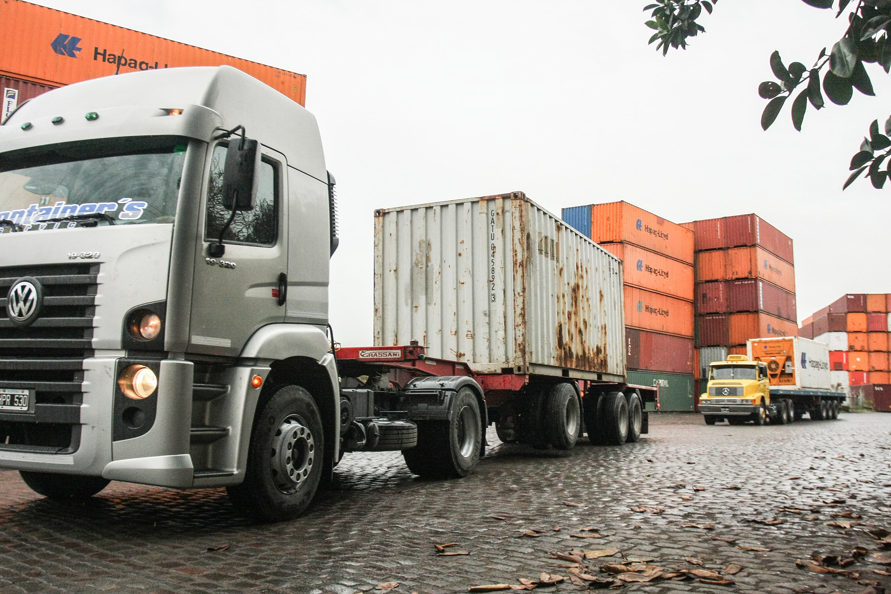 Las importaciones crecieron un 15,8 por ciento interanual en octubre.