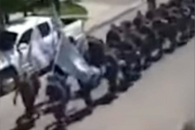 “Mi mamá me dijo a mi que yo era un varoncito, pero cuando vine aquí me dijeron mariconcito. Miren que equivocados que están", cantaban.