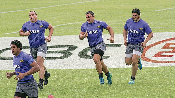 Los Pumas se entrenaron en Edimburgo, a la espera del partido.