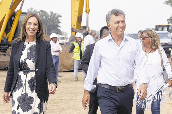 Macri y Vidal recorrieron obras de la Ruta 5, en la localidad bonaerense de Suipacha.