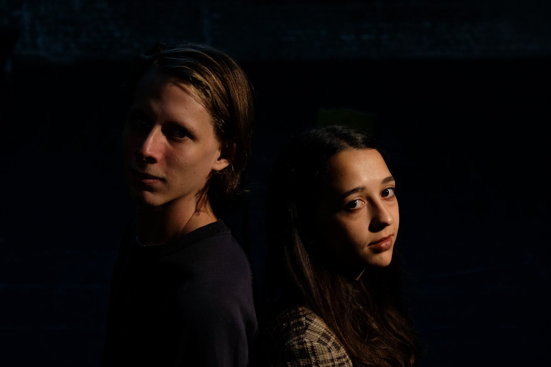 Agustín Daulte (Luis) y Mía Miceli (autora y directora) hablan sobre la obra que hacen los sábados a las 22.30 en Espacio Callejón