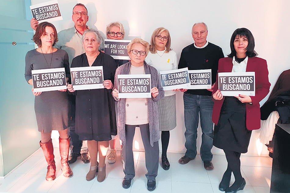 Familiares de España y Alemania buscan a sus hijos y participan de la campaña ciudadana.