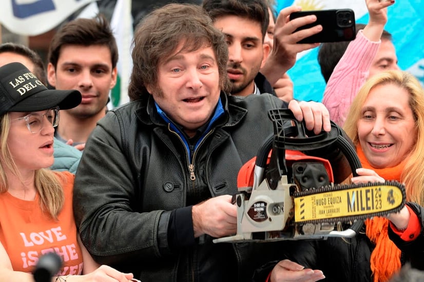 Javier Milei promete pasar la motosierra sobre el gasto público