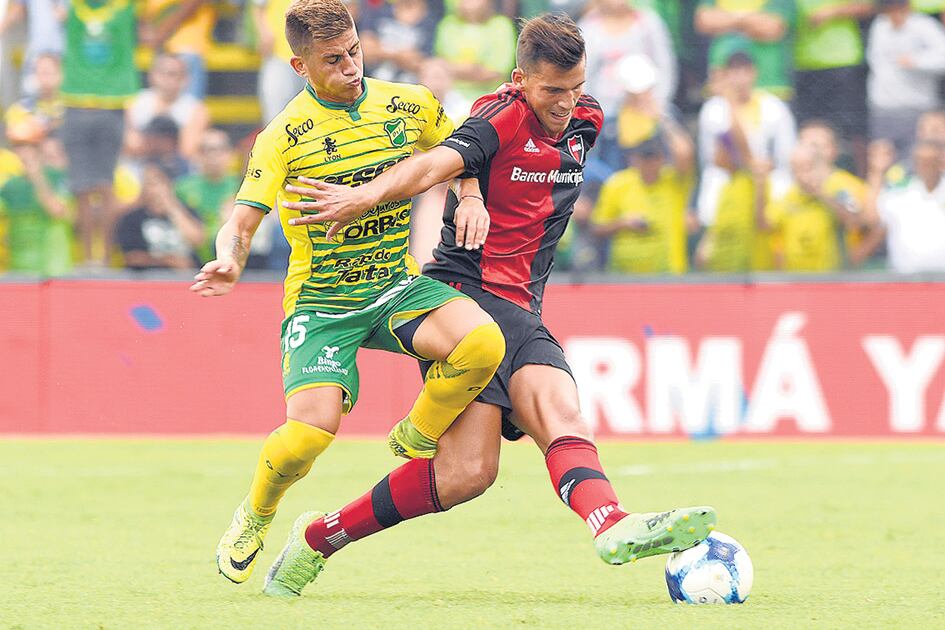 Defensa mantuvo una asfixiante presión a lo largo y ancho del campo.