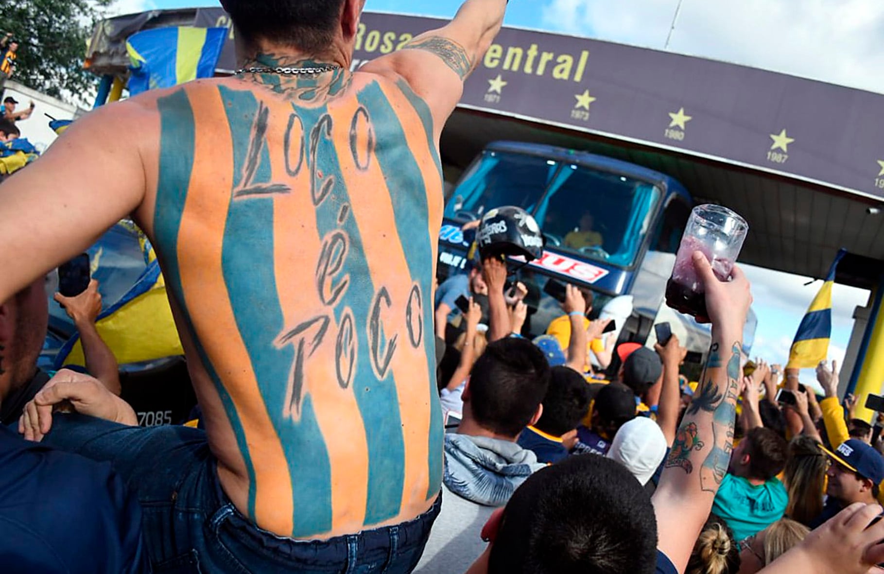 Los hinchas de Central despidieron al club en Arroyo Seco.