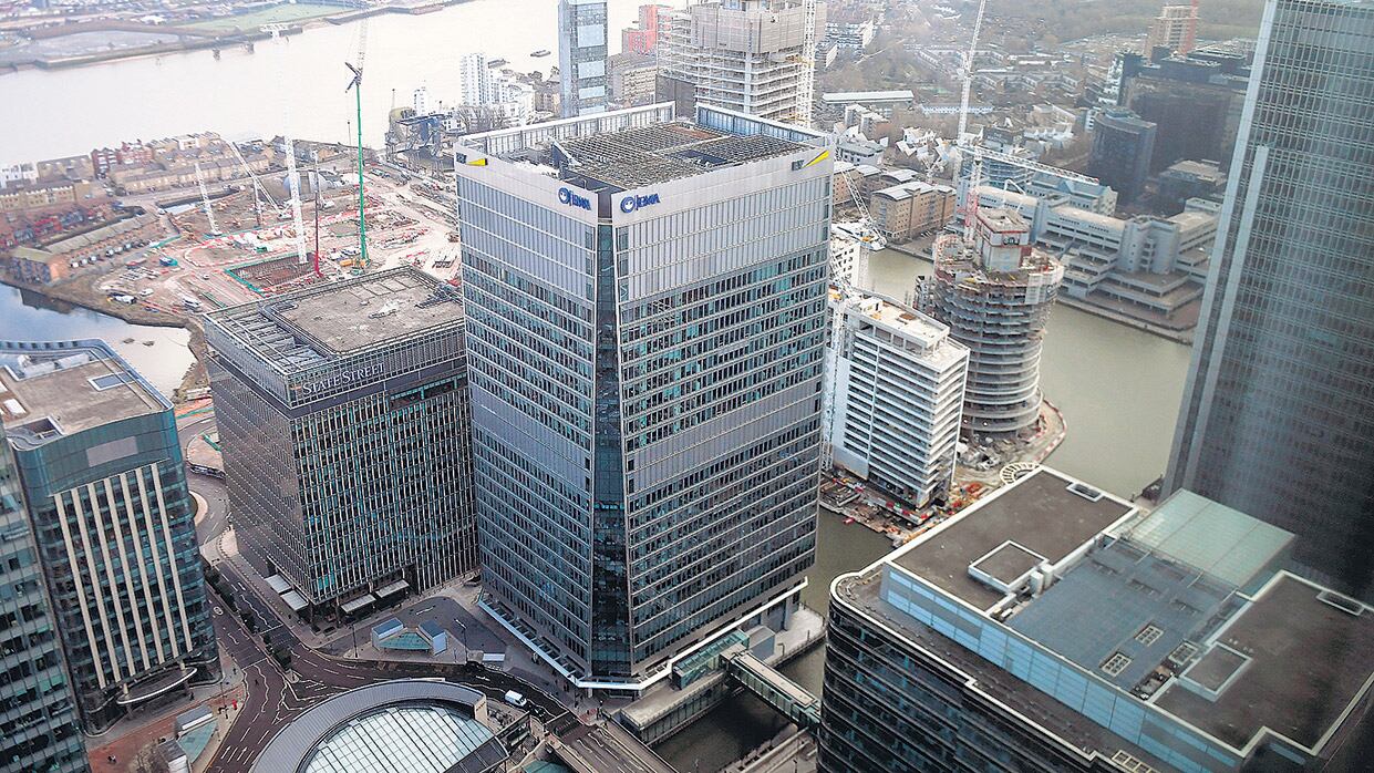 La City lidera los mercados de divisas, eurobonos, seguros, futuros energéticos y derivados.