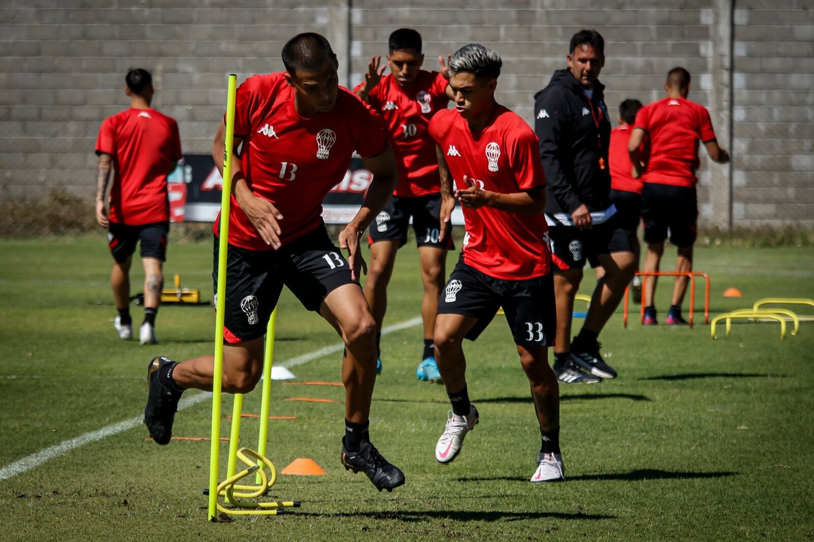 El equipo entrenó antes de viajar