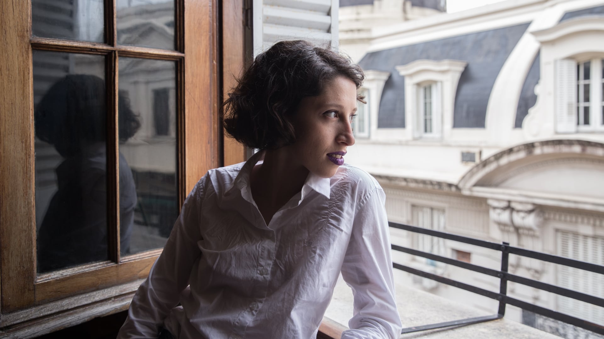 Ana Capalbo ama las pelucas y a sus amigos, quiere ser actriz de cine y recibe a Jagger y a Madonna en sueños.