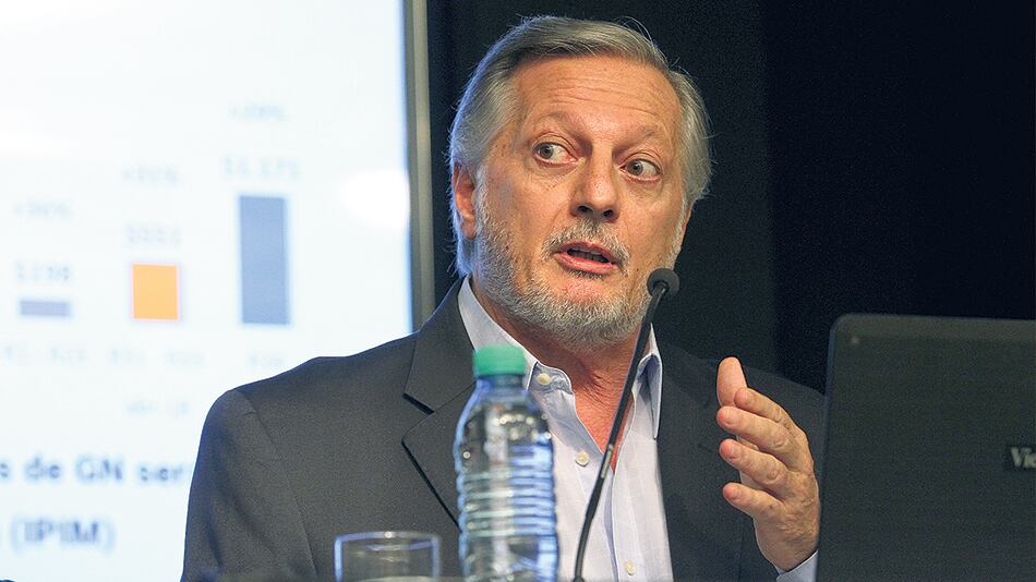 Aranguren sostuvo que la suba en la tarifa de gas ayudará a la reducción de emisiones de dióxido de carbono.