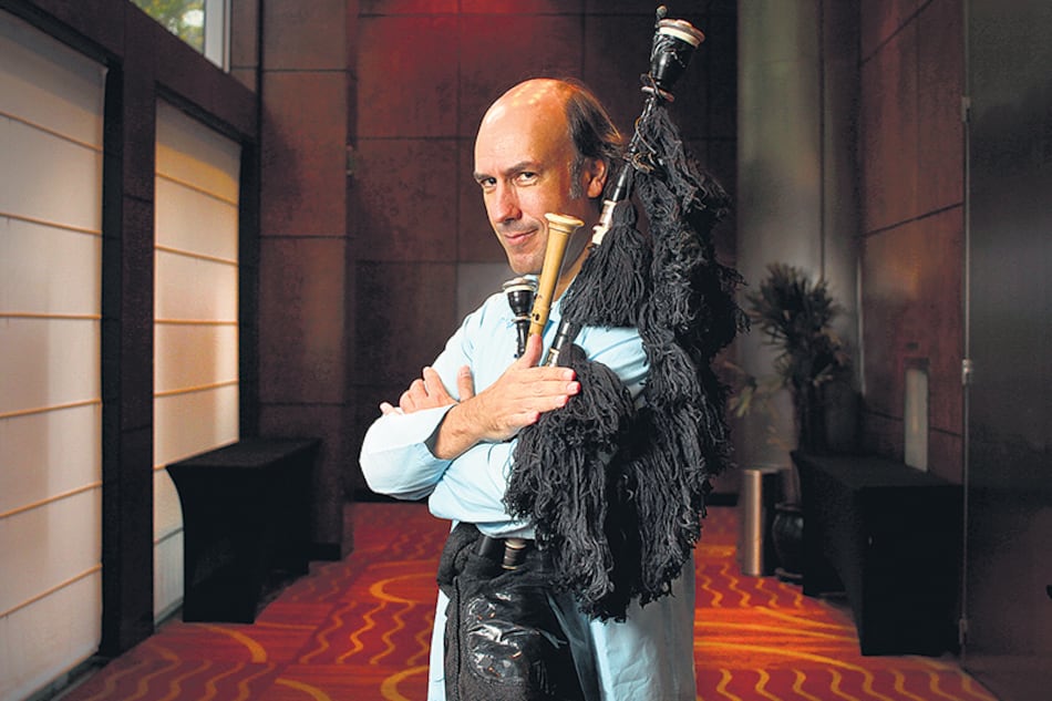 A la par de su música, Carlos Núñez acaba de publicar el libro La hermandad de los celtas.