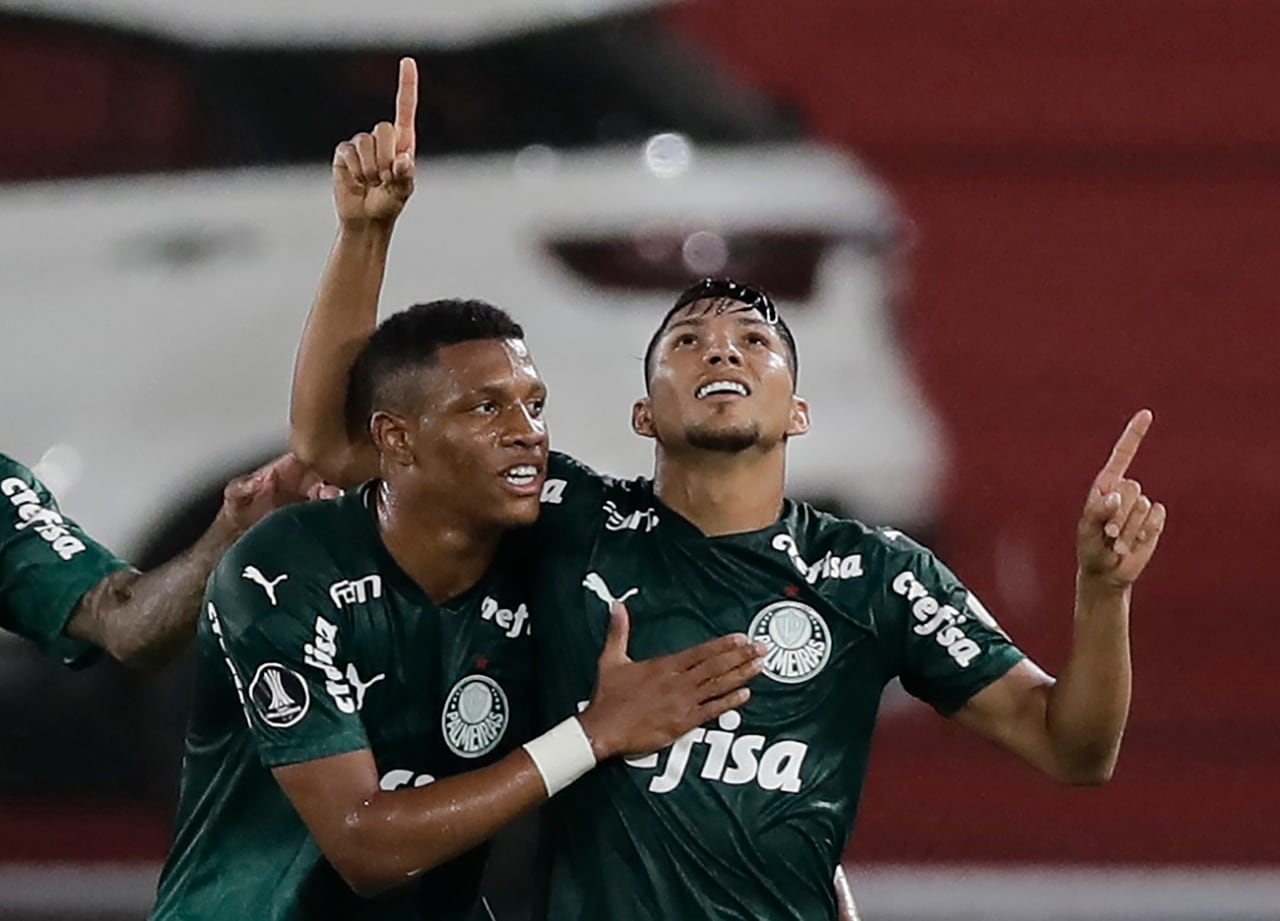 El festejo de los brasileños en el segundo gol de Palmeiras.