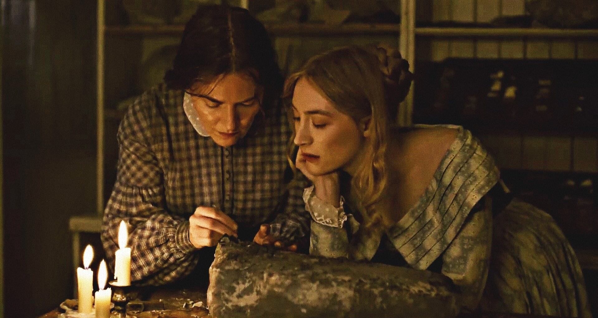 La fotografía de luz natural o de pálidas velas, en una zona y una época donde el sol no alumbra.