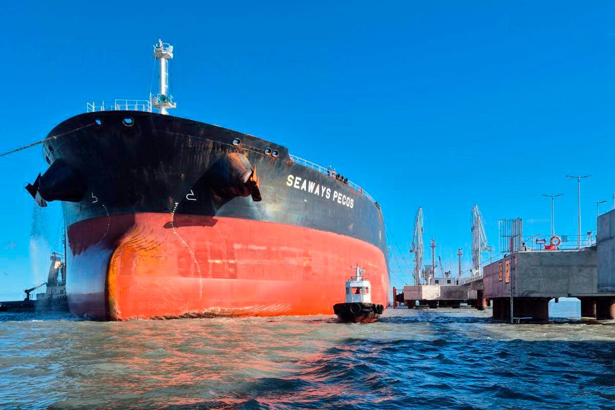 Por Coronel Rosales pasa el 70 por ciento de crudo del país.