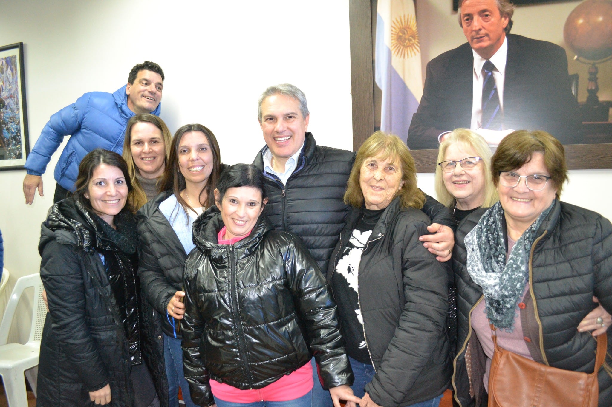 El peronismo festeja alrededor de Golía. 