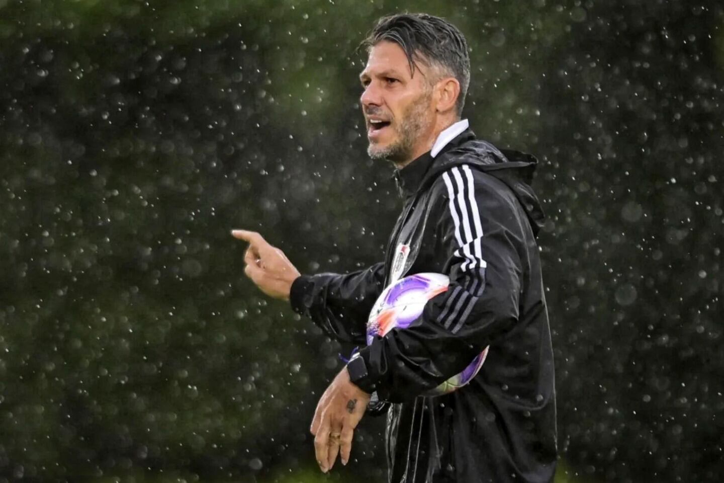 Martín Demichelis, técnico que debutó y ganó en River