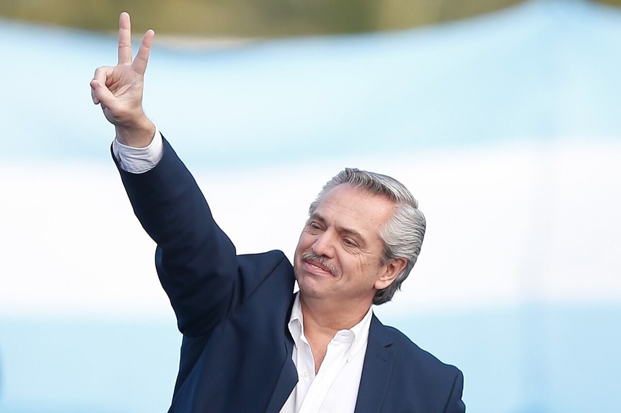 Fernández convocó a movilizarse "a todas las plazas para conmemorar esa gesta popular extraordinaria que fue el 17 de Octubre de 1945".