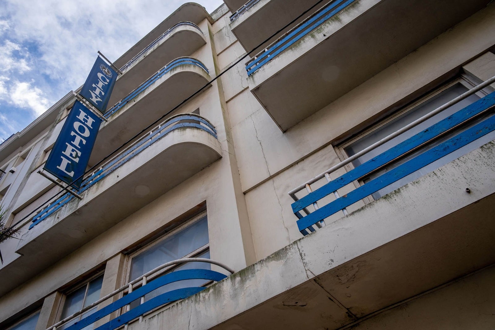 El Hotel City está ubicado en Diagonal Alberdi al 2500