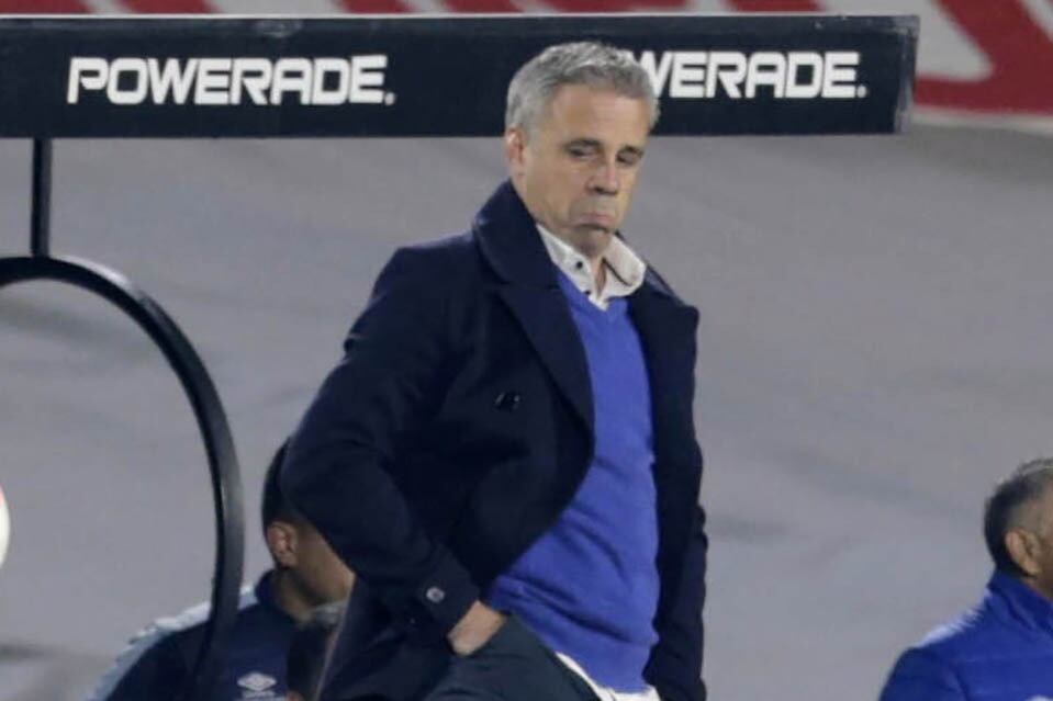 Lucas Pusineri y su Atlético Tucumán vienen de perder el invicto