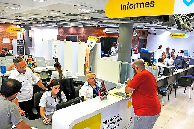 En la administración pública se retoma el trabajo presencial a partir de mayo.