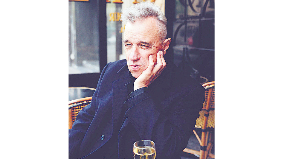 Ossang, una figura de culto, que insiste en rodar sus películas en formato analógico.