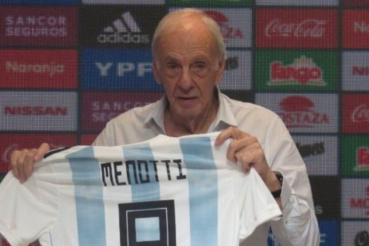 Cesar Luis Menotti tomó posición contra las SAD.