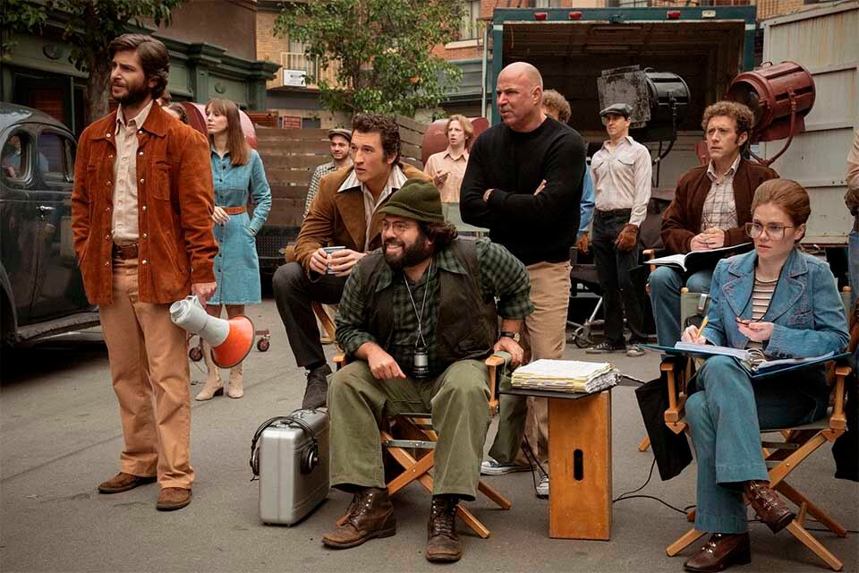 Escena de The Offer en la que se caracteriza la filmación de El Padrino.