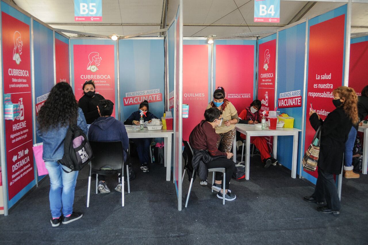 La ministra Carla Vizzotti celebró que el 50% de los argentinos y argentinas tengan su esquema de vacunación completo.