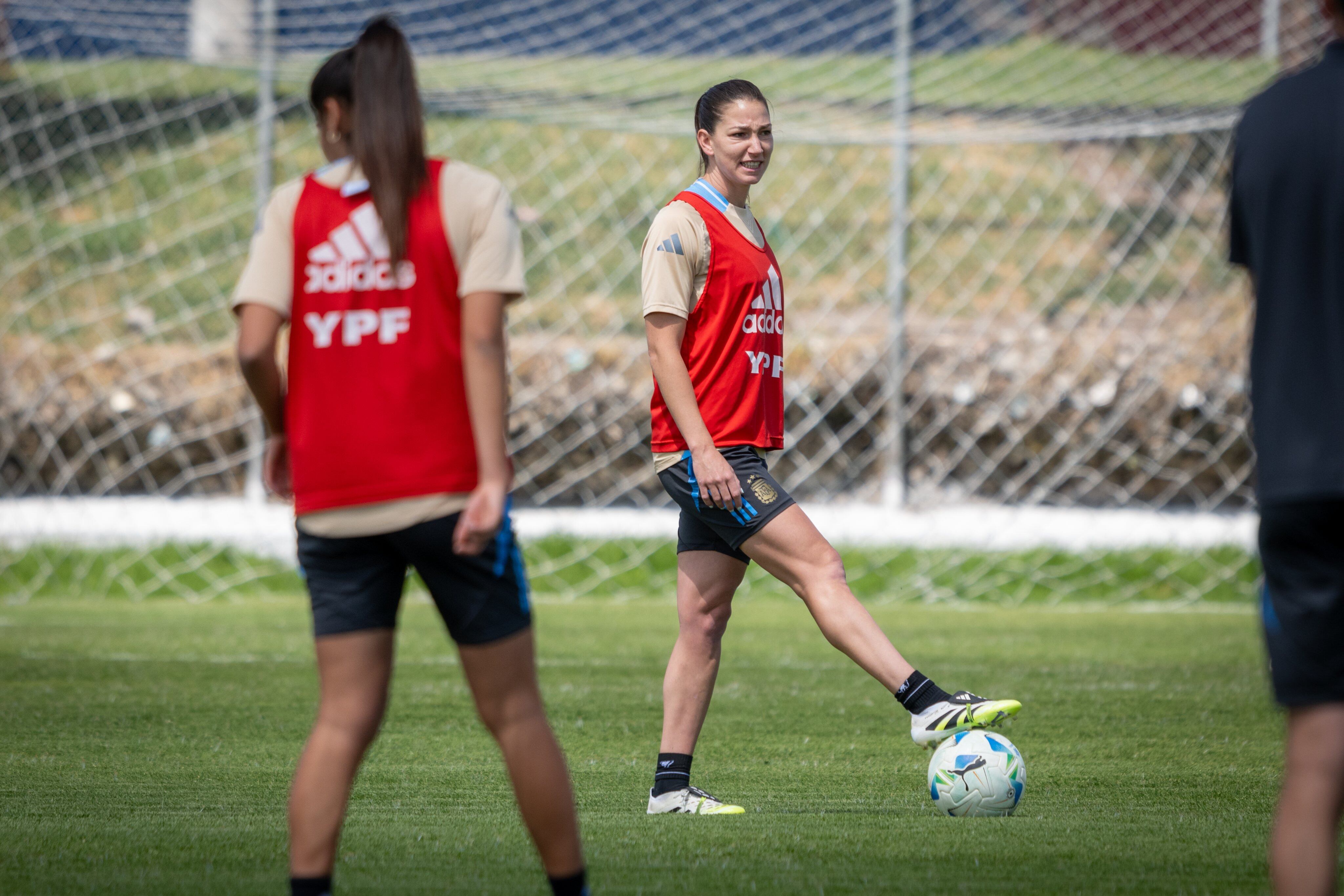 La capitana Aldana Cometti.