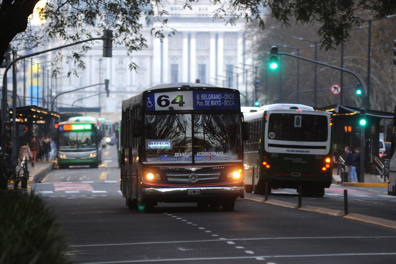 El traspaso involucraría sólo a 32 líneas