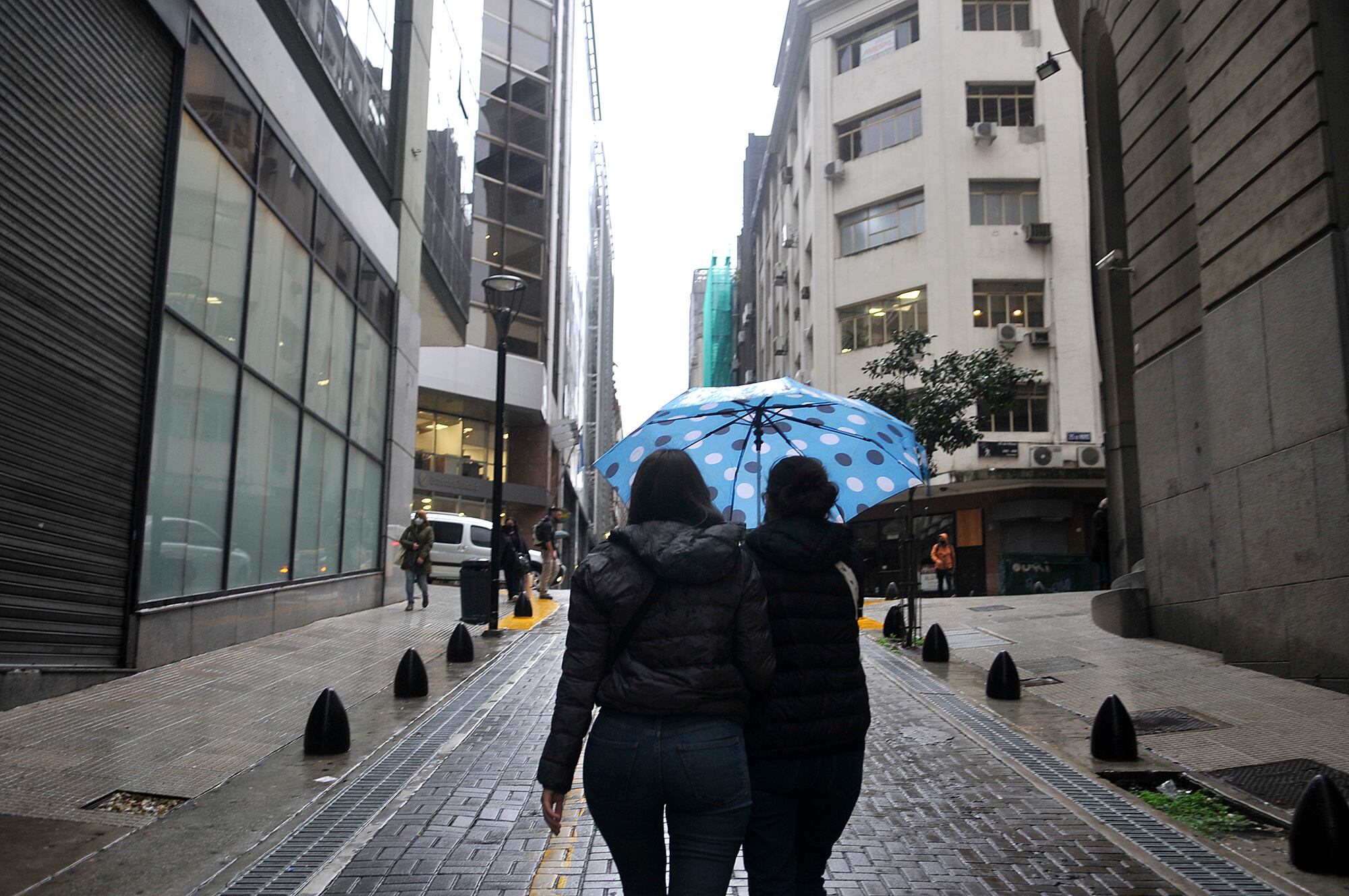 El Servicio Meteorológico Nacional (SMN) pronostica probabilidad de lluvias este lunes en la Ciudad de Buenos Aires.