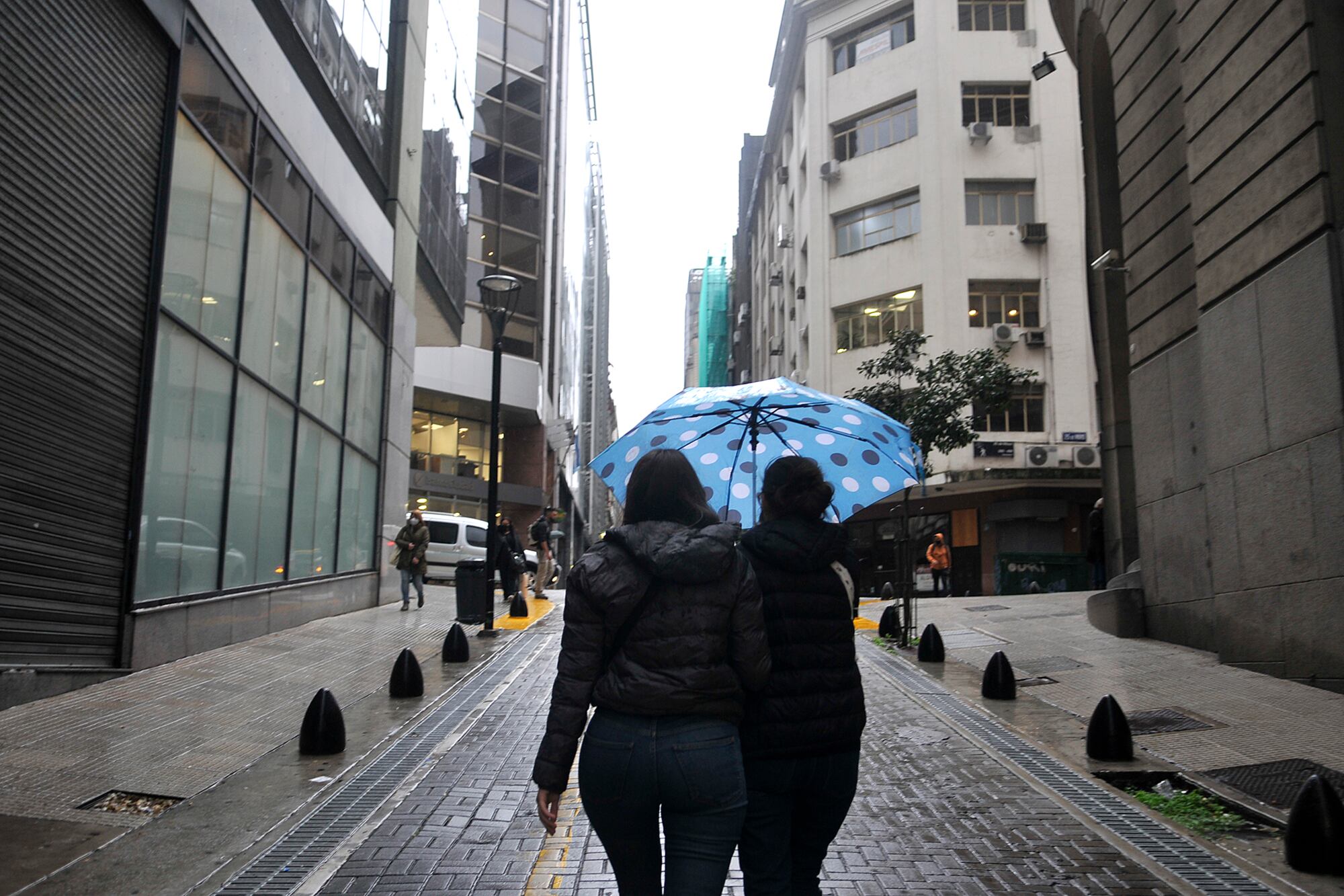 El Servicio Meteorológico Nacional (SMN) pronostica probabilidad de lluvias este lunes en la Ciudad de Buenos Aires.